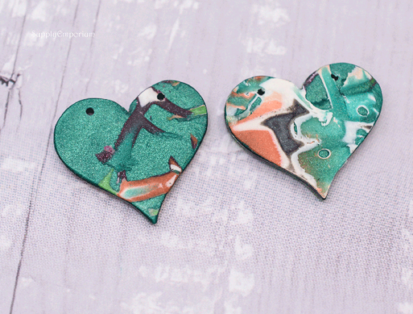 Polymer Clay 2-Hole Heart Reversible Connector Pendants, 2 Pieces, CLAY 3816 - Image 3