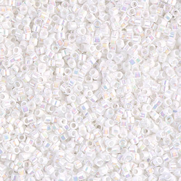 DB202 White Pearl AB 11/0 - Quantity: 5 grams