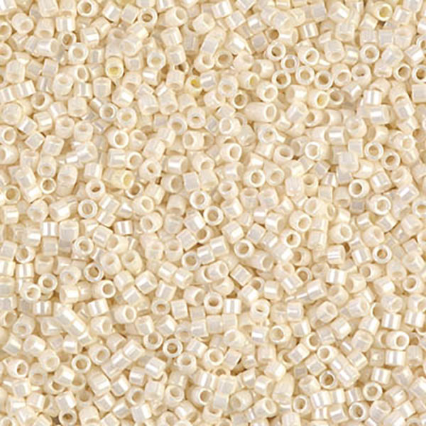 DB203 Cream Ceylon 11/0 - Quantity: 5 grams
