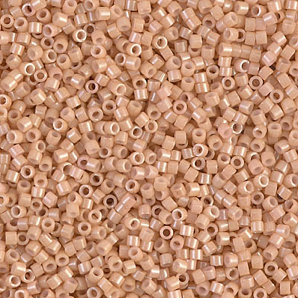 DB208 Opaque Tan Luster 11/0 - Quantity: 5 grams