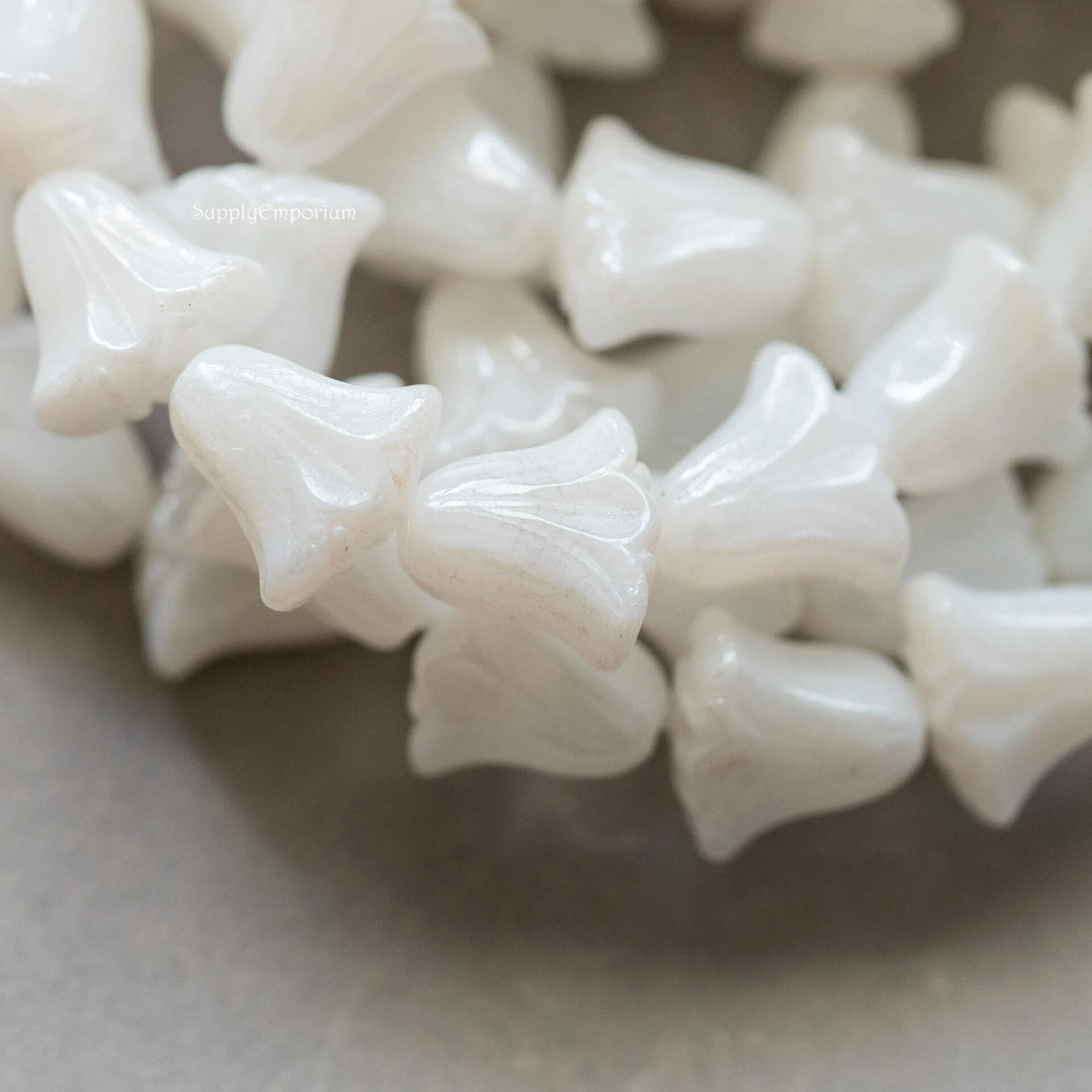 9x10mm Op White Luster Czech Lily Flower - 15 pieces - 1759RR - Image 4