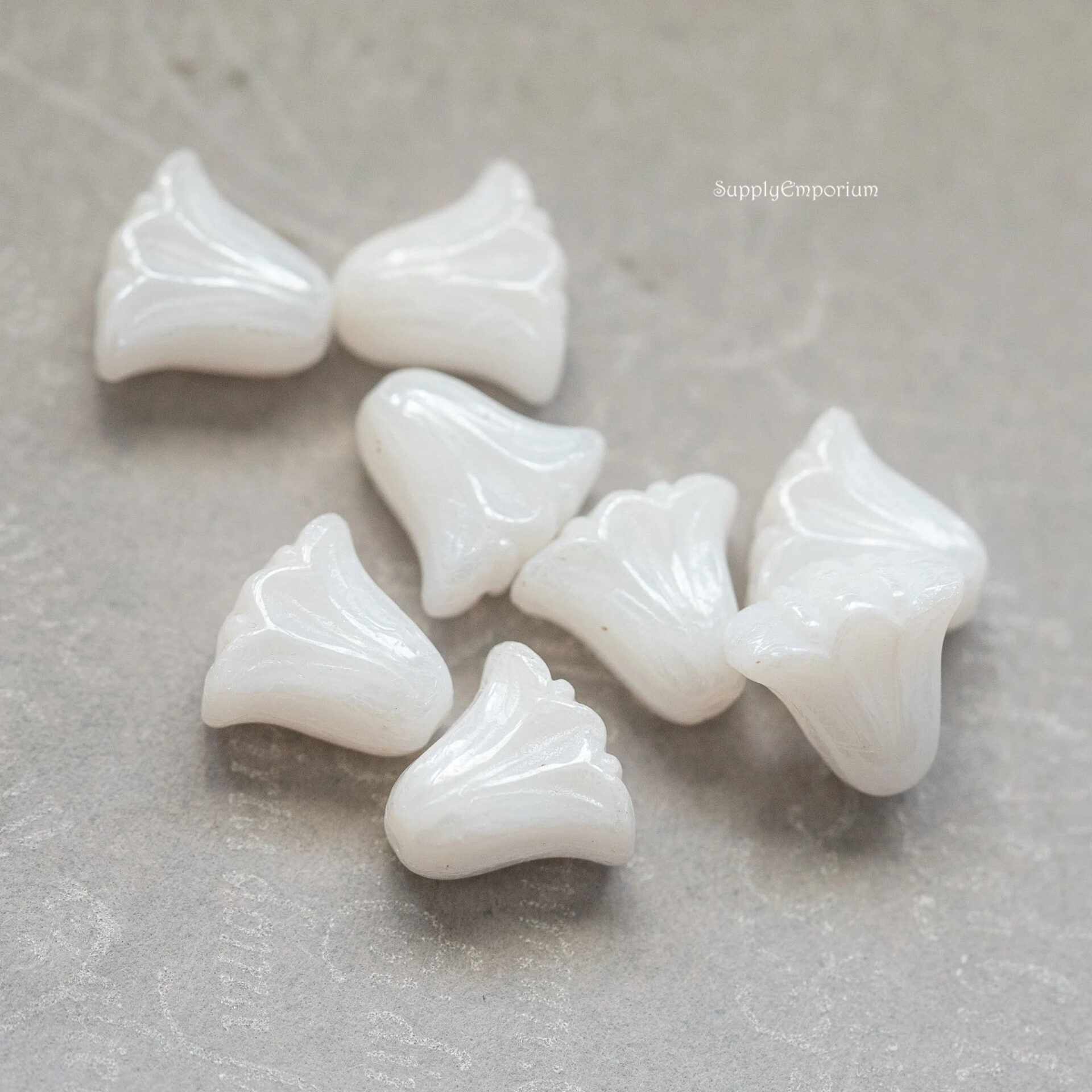 9x10mm Op White Luster Czech Lily Flower - 15 pieces - 1759RR