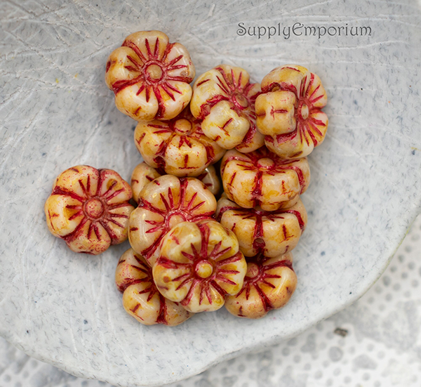 9mm Chalk White Red Wash Czech Flower - 12 pieces - 2455R - Image 4