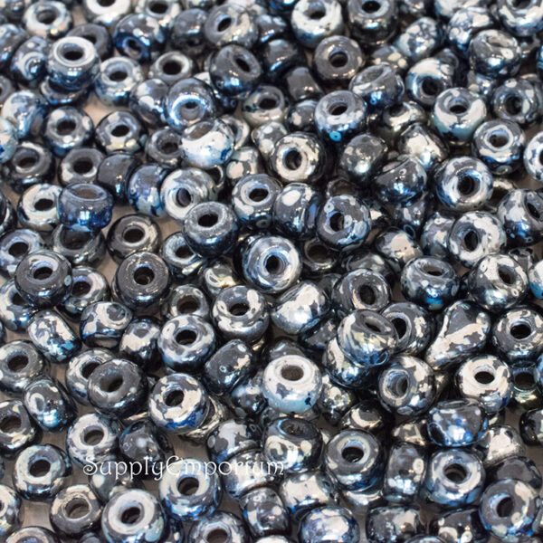2/0 Jet Rembrandt Matubo Seed Bead - Quantity: 10 grams - 2602R - Image 2