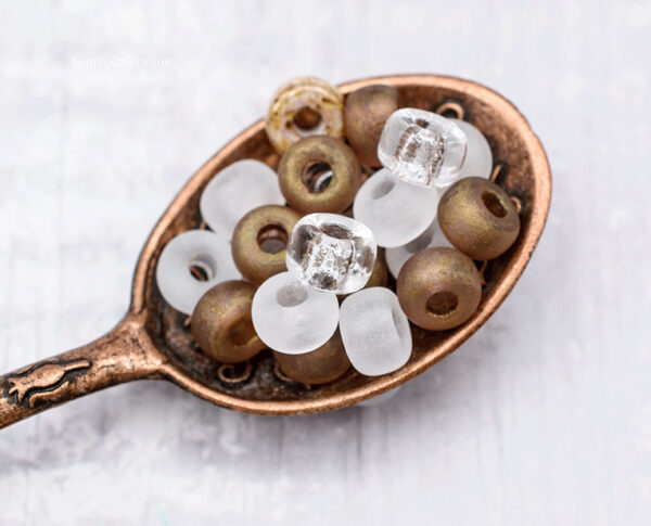 2/0 Iced Coffee Czech Matubo Seed Bead Mix - Quantity: 10 grams - 3429RR - Image 2