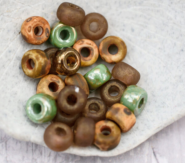 2/0 Southwest Saddle Czech Matubo Seed Bead Mix - Quantity: 10 grams - 4746R - Image 3