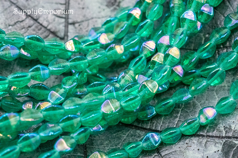 5x3mm Luster Iris Emerald Czech Pinch Bead - 50 pieces - 5182R - Image 4