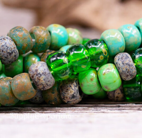32/0 Aged Forrest Picasso Czech Seed Bead - Quantity: 12 Pieces - 5348RO