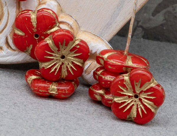14mm Red Gold Wash Czech Apple Flower - 8 pieces - 5608R