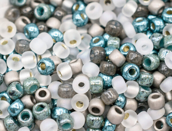 8/0 Dolphins Cove Mixed Brands Seed Bead Mix - Quantity: 15 Grams - 5649RR