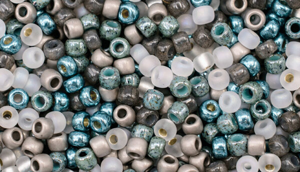 8/0 Dolphins Cove Mixed Brands Seed Bead Mix - Quantity: 15 Grams - 5649RR - Image 4