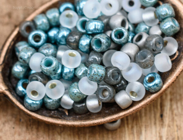 8/0 Dolphins Cove Mixed Brands Seed Bead Mix - Quantity: 15 Grams - 5649RR - Image 3