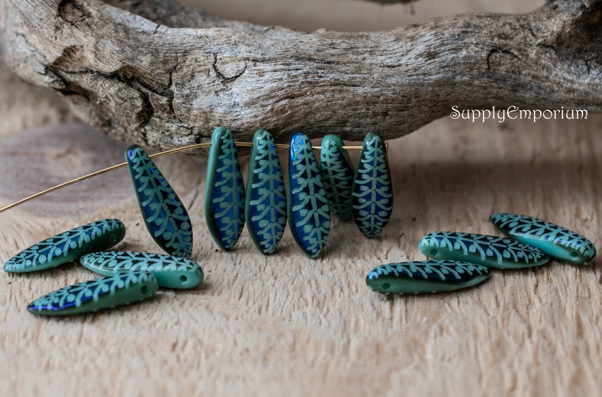 5x16mm Green Turquoise Rye Czech Laser Dagger - 25 Pieces - 5778R - Image 2