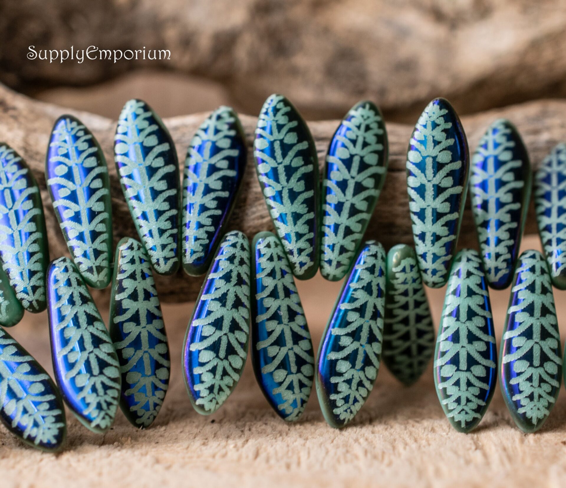 5x16mm Green Turquoise Rye Czech Laser Dagger - 25 Pieces - 5778R - Image 6