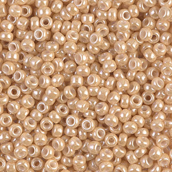 8/0 Lt Caramel Ceylon Miyuki Seed Bead - Quantity: 15 grams - 5158