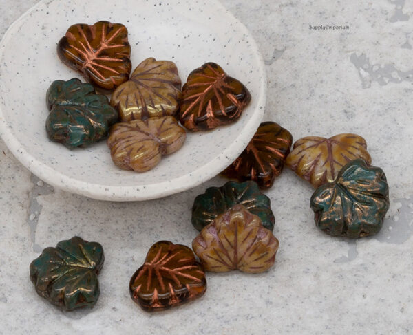 10x13mm Maple Forest Maple Leaf Mix - 12  Pieces - MIX185 - Image 8