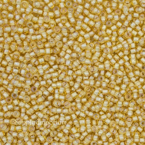 8/0 White Lined Jonquil Toho Seed Bead - Quantity: 15 grams - 1222R - Image 3