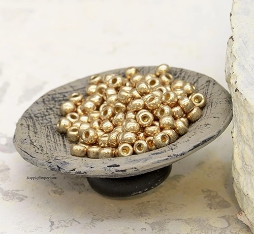 8/0 Duracoat Galvanized Champagne Miyuki Seed Bead - Quantity: 10 grams - 2917 - Image 4