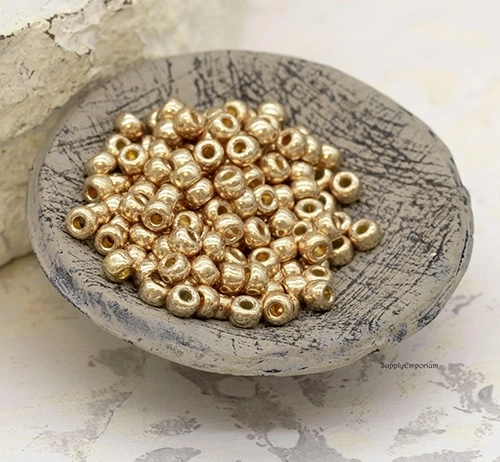 8/0 Duracoat Galvanized Champagne Miyuki Seed Bead - Quantity: 10 grams - 2917 - Image 2