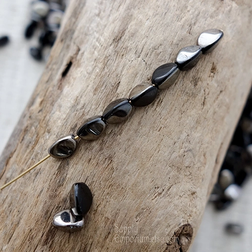 5X3mm Jet Chrome Czech Pinch Bead - 5 grams - 2945 - Image 2