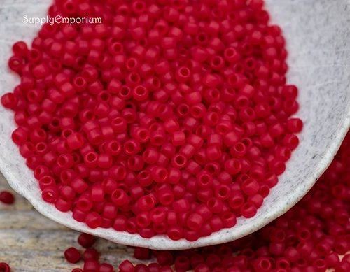 11/0 Transparent Frosted Ruby Toho Seed Bead - Quantity: 10 grams - 3460R - Image 3