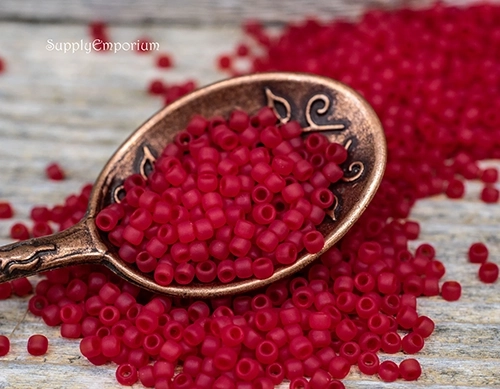 11/0 Transparent Frosted Ruby Toho Seed Bead - Quantity: 10 grams - 3460R - Image 2