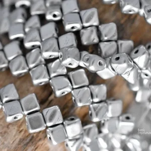 5mm Czech Mini Silky two hole beads bronze aluminum Czech glass beads