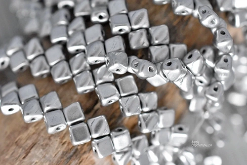 5mm Bronze Aluminum Czech Mini Silky - 40 pieces - 3834