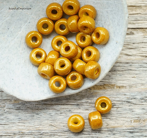 2/0 Lemon Red Luster Matubo Seed Bead - Quantity: 15 grams - 4386RR - Image 3