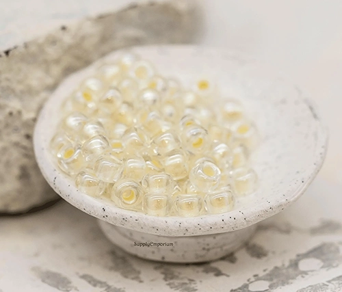 6/0 Pearlized Cream Miyuki Seed Bead - Quantity: 15 grams - 876RA - Image 2