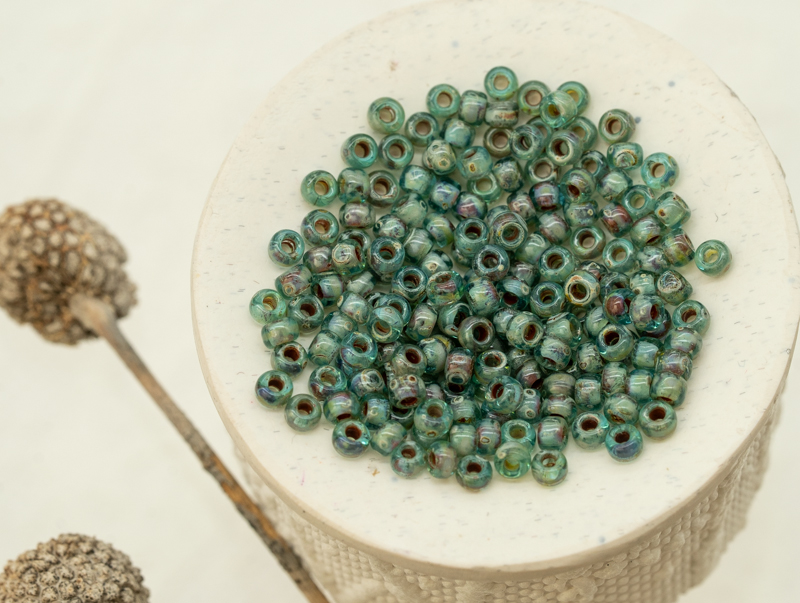 8/0 Miyuki Seed Beads - Transparent Seafoam Picasso, 8-4506 (15 Grams) 1823 - Image 3