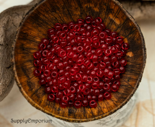 8/0 Transparent Red Miyuki Seed Bead - Quantity: 15 grams - 2463 - Image 2