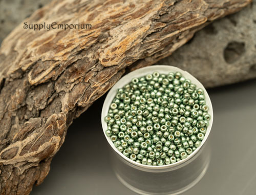 8/0 Duracoat Galvanized Sea Green Miyuki Seed Bead - Quantity: 10 grams - 5298 - Image 4