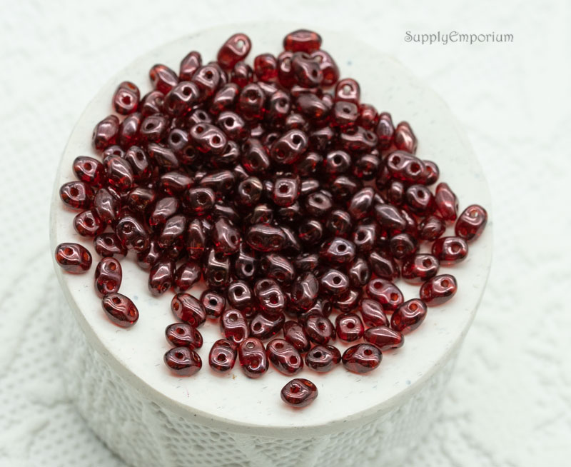 4mm Vega On Ruby Czech MiniDuo 2-Hole Beads by Matubo - 10 grams - 2102 - Image 2