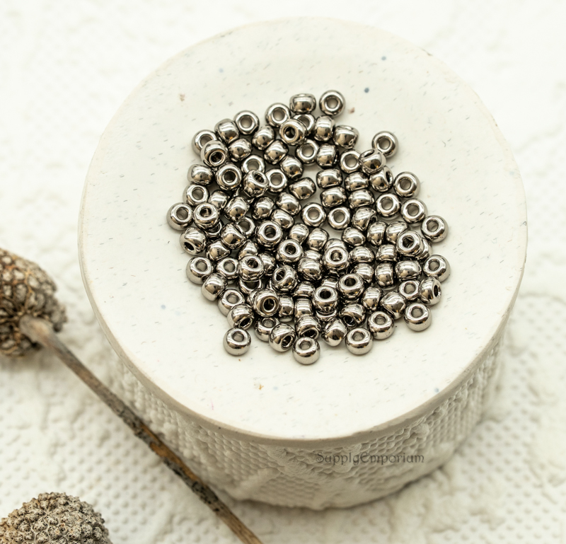 8/0 miyuki seed beads nickel plated 8-190