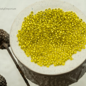 15/0 toho seed beads silver lined lemon 15-32