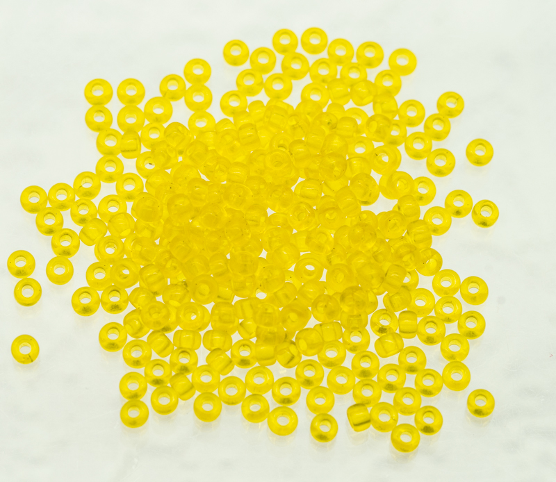 8/0 Miyuki Seed Beads - Transparent Yellow, 8-136 (15 Grams) 4241 - Image 3