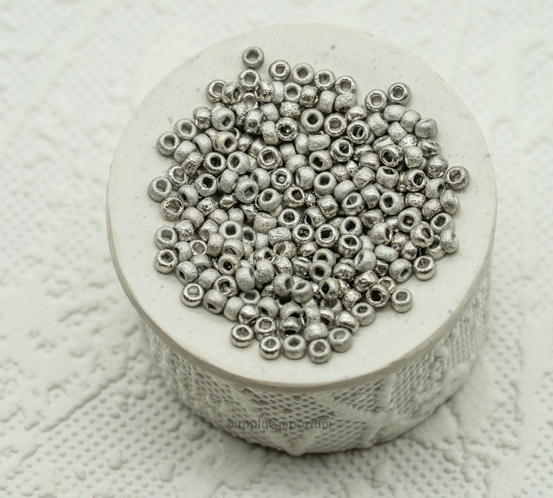 8/0 Czech Seed Beads - Etched Crystal Argentic Full (10 Grams) 4521R - Image 4