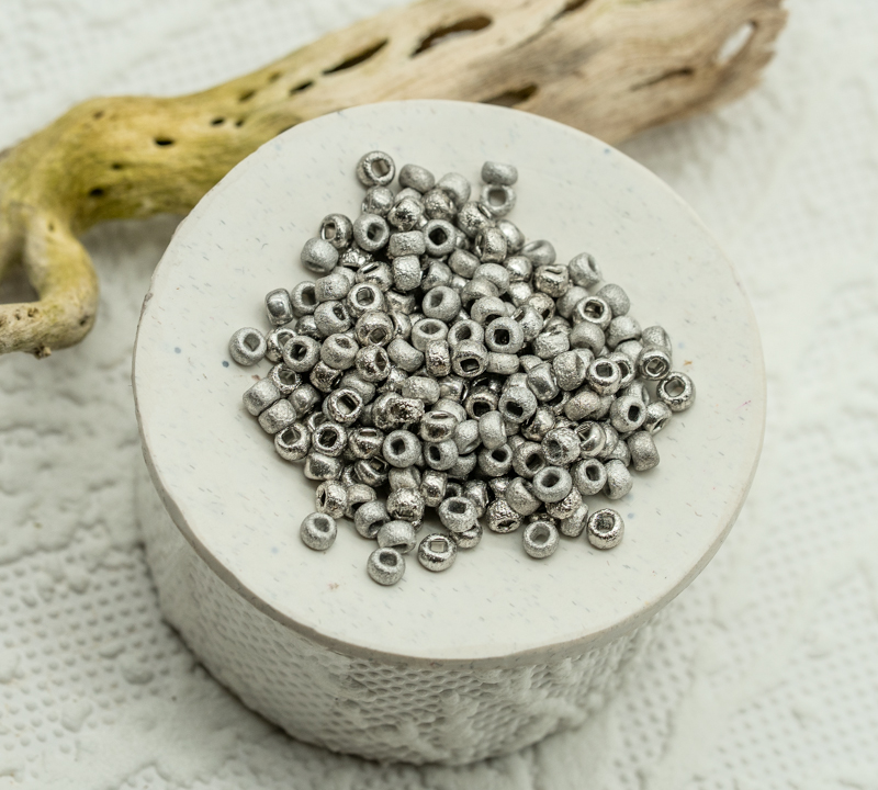 8/0 Czech Seed Beads - Etched Crystal Argentic Full (10 Grams) 4521R - Image 2