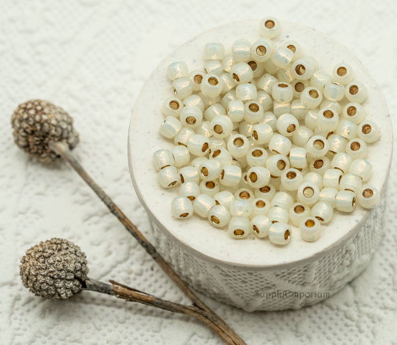 6/0 toho seed beads permafinish transparent silver lined light jonquil 6-pf2125