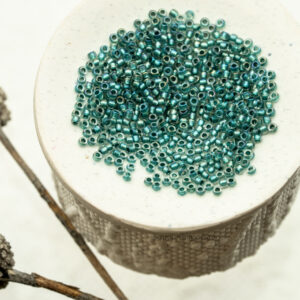 15/0 toho seed beads teal lined crystal rainbow 15-264